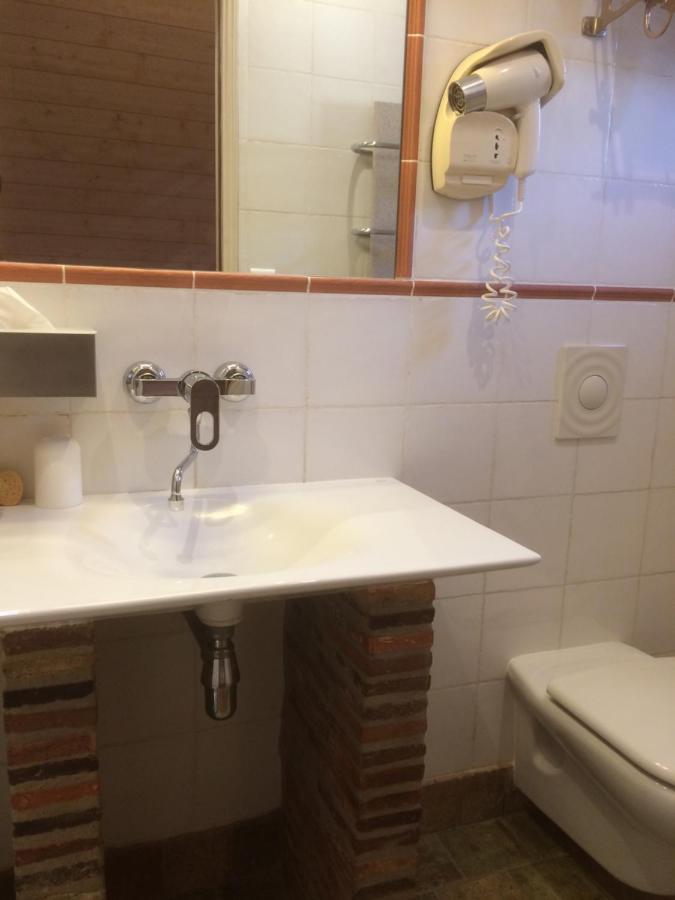 La Ferme Au Colombier Bed & Breakfast Neron ภายนอก รูปภาพ